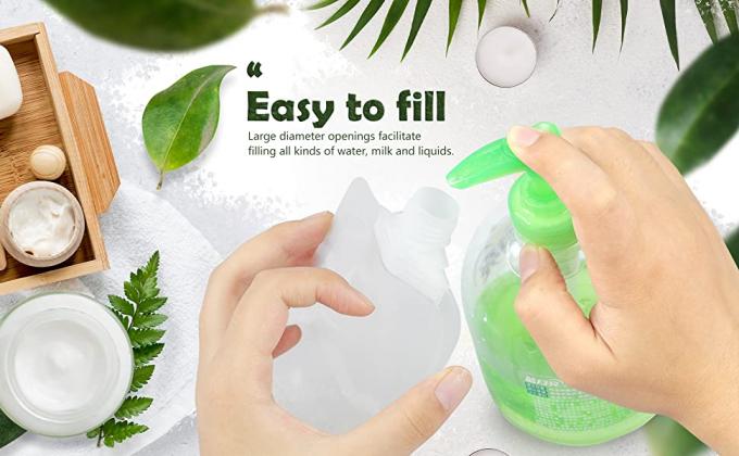 El almacenamiento de la cubierta, se levanta la bolsa del canalón, desinfectante de la mano, champú de la loción, botellas del líquido del maquillaje, bolso del viaje 0