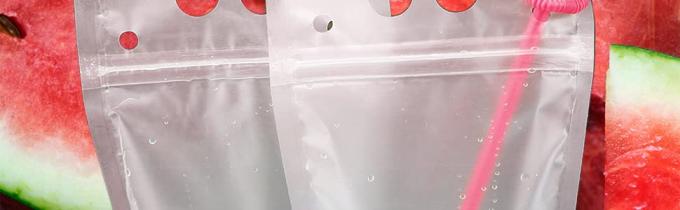 los mini corredores del cuenco de los pescados de los vitroleros plásticos cruzan los cuencos de consumición del frozip del monedero del licor del bolso de la sangre